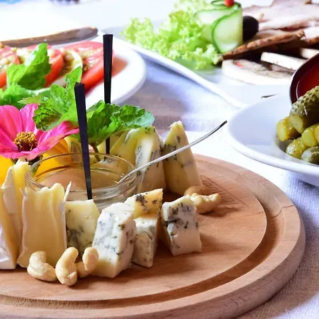 Zelena Гостевой дом 4*